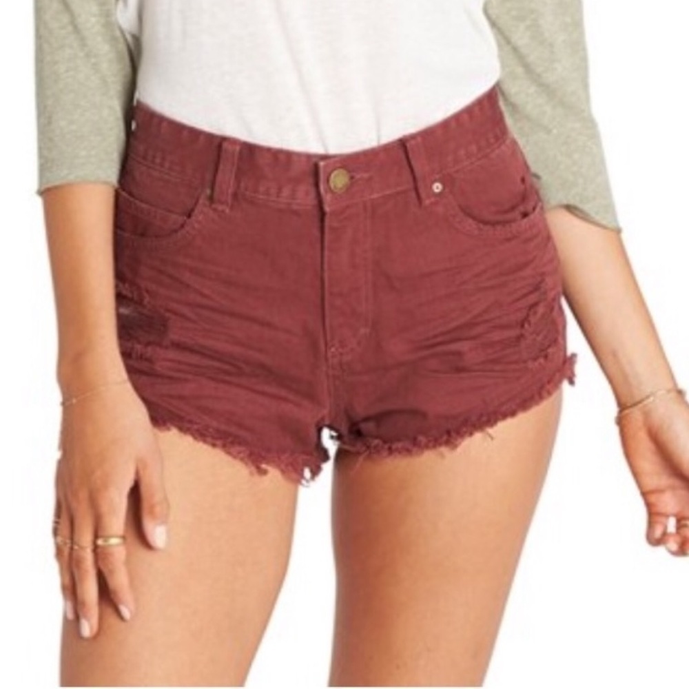 Billabong frayed distressed Jean cutoff shorts in rust. Size 24